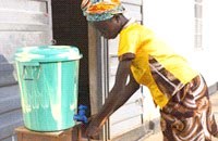 2,4 tỷ người thiếu hệ thống vệ sinh đang phá hoại sự cải thiện về sức khỏe