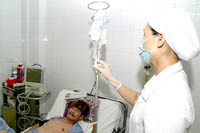 Sốt rét gây rối loạn chuyển hóa nước và muối