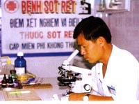 Quảng Trị chú trọng phát triển và củng cố điểm kính hiển vi phát hiện ký sinh trùng sốt rét  