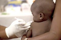 Hợp tác nghiên cứu về vaccine sốt rét mới đầu tiên ở người