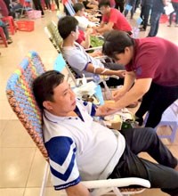 Đoàn Thanh niên Viện Sốt rét-KST-CT Quy Nhơn tham gia ngày hội “Hành trình đỏ- Kết nối dòng máu Việt” năm 2017 