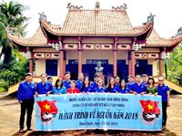 Đoàn cơ sở Viện Sốt rét-KST-CT Quy Nhơn tổ chức chuyến “Hành trình về nguồn năm 2018” nhân dịp kỷ niệm chào mừng 62 năm ngày thành lập Hội liên hiệp thanh niên Việt Nam 