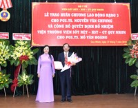 Lễ trao tặng Huân chương Lao động hạng Ba cho PGS.TS.TTND.Nguyễn Văn Chương và công bố Quyết định bổ nhiệm Viện trưởng Viện sốt rét-Ký sinh trùng-Côn trùng Quy Nhơn cho PGS.TS.TTND.Hồ Văn Hoàng