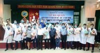 10 y bác sĩ, kỹ thuật viên và điều dưỡng của Viện Sốt rét-KST-CT Quy Nhơn xung phong lên đường ra Quảng Nam với niềm tin chiến thắng dịch bệnh