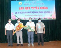 Viện Sốt rét-KST-CT Quy Nhơn tổ chức Lễ gặp mặt tuyên dương các cán bộ tham gia hổ trợ phòng, chống dịch COVID-19  